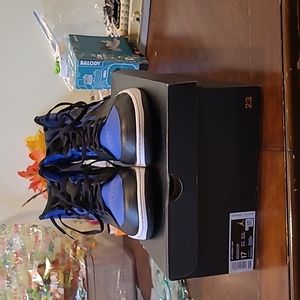 Air Jordan 1 mid